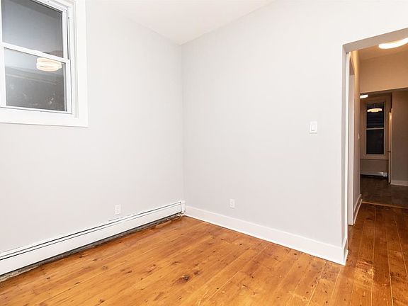 4th image of 60 Newkirk St #2R