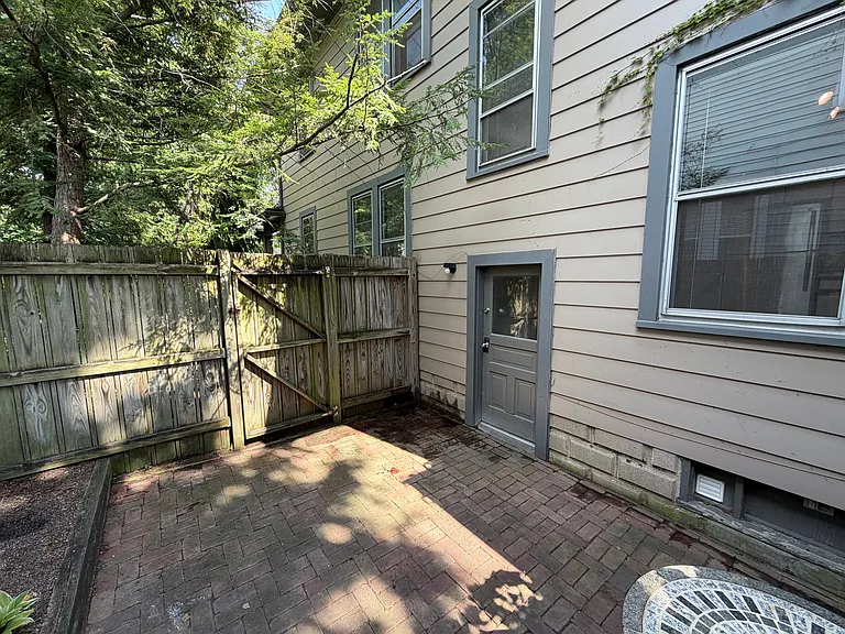 789 Ebner St — Photo 22