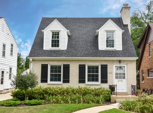 4758 N Hollywood Ave, Whitefish Bay, WI 53211