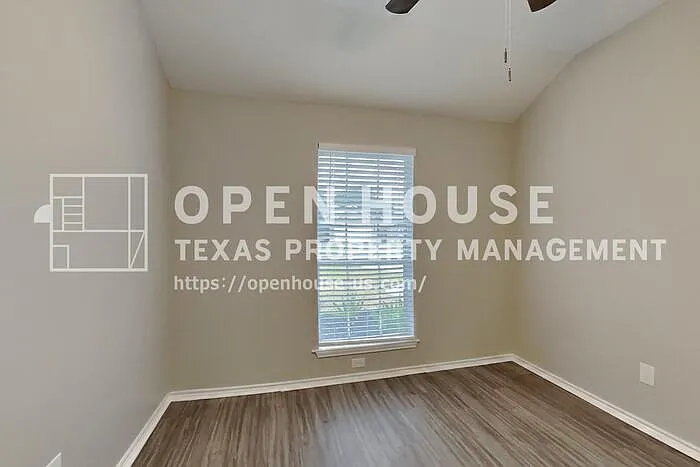 3 bed, 2.0 bath, 1770 sqft, $1,950 — Photo 4