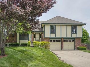 13215 Eastern Ave, Grandview, MO 64030