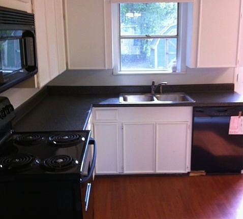 2nd image of 1132 Starfield Ln