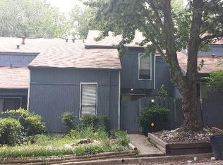 1043 Mariners Ct, Stone Mountain, GA 30083