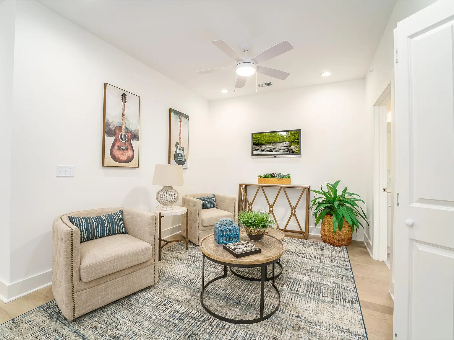2 bed, 2.5 bath, 1581 sqft, $3,095 — Photo 4