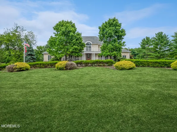 6 Twin Lakes Drive, Manalapan, NJ 07726