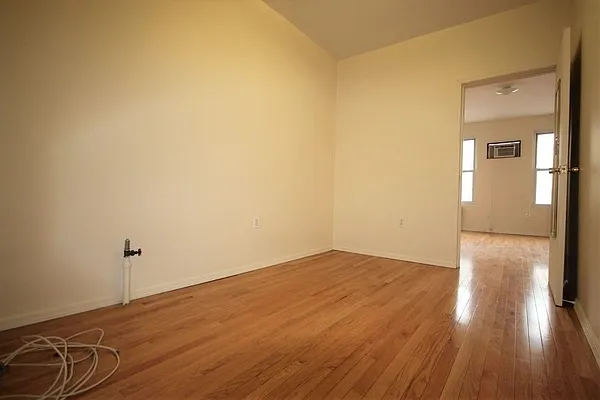 Rented by Bold New York | media 6