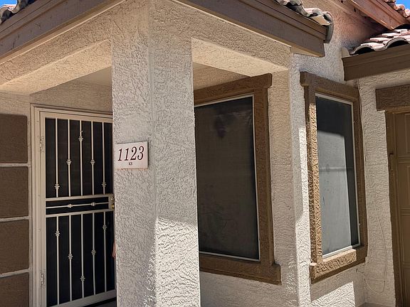 3rd image of 1123 S Maverick Ct