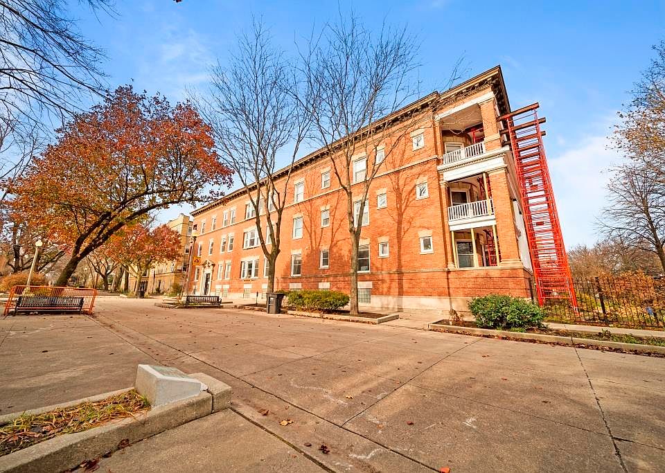 1st image of 1244 W Sunnyside Ave #1