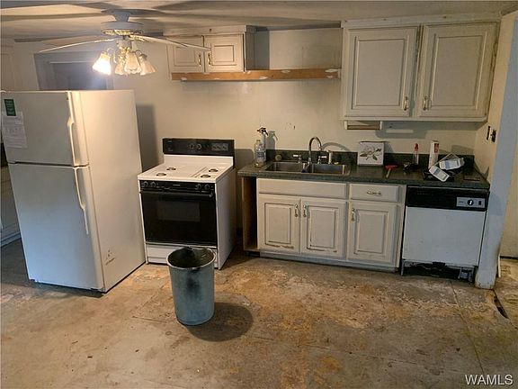 5th image of 2820 35th St E