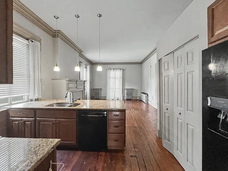 428 N Church St — Photo 12
