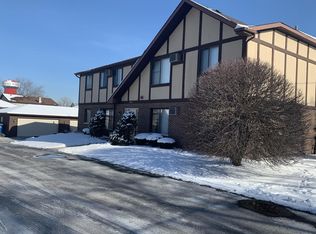4592 131st St #2N, Alsip, IL 60803