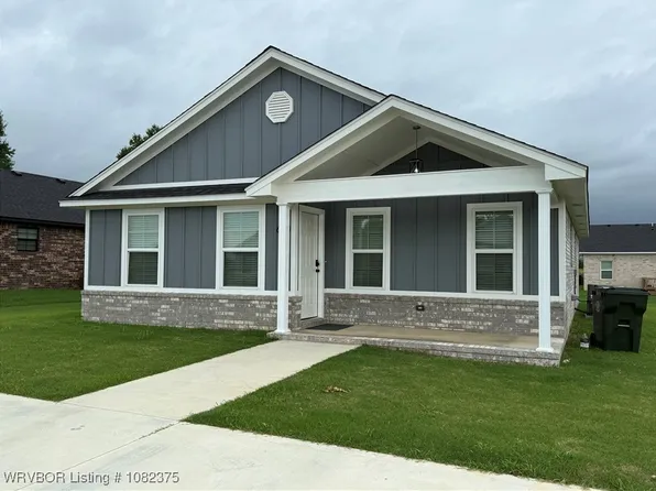 669 W Creek Ave, Sallisaw, OK 74955