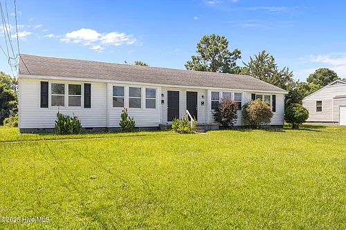 334 Starling St Photo 1