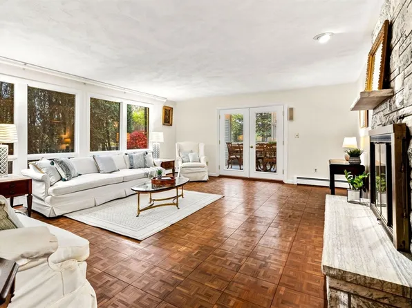 10 Quadrant Rd, Salem, MA 01970