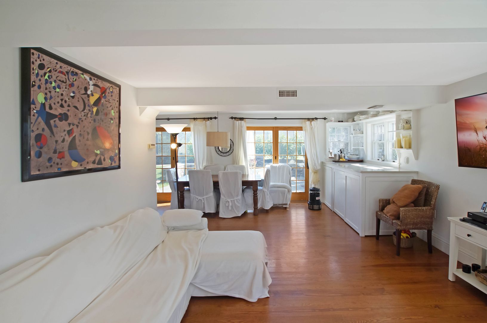  Living Room / Dining Room