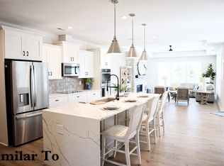 1032 NW Creekside Dr, Waukee, IA 50263