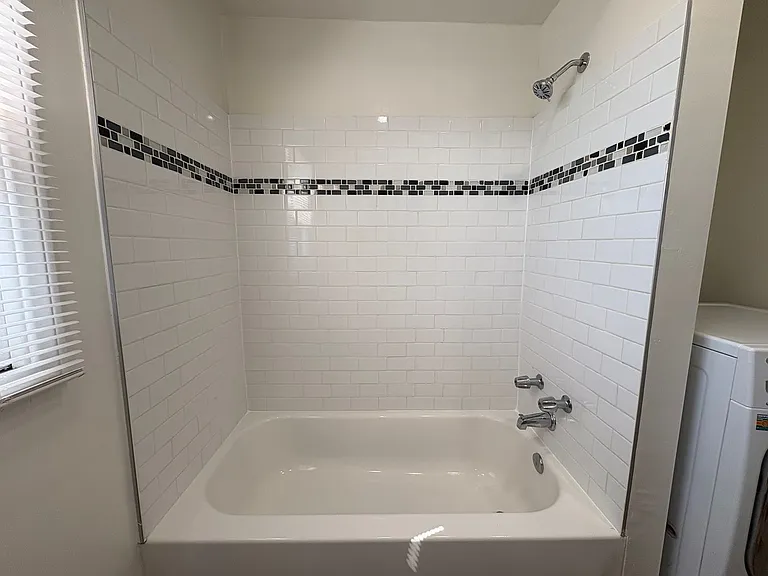 115 - 119 N Catalina St — Photo 10
