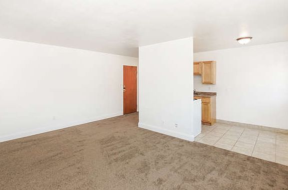 5th image of 725 8th Ave SE APT 21