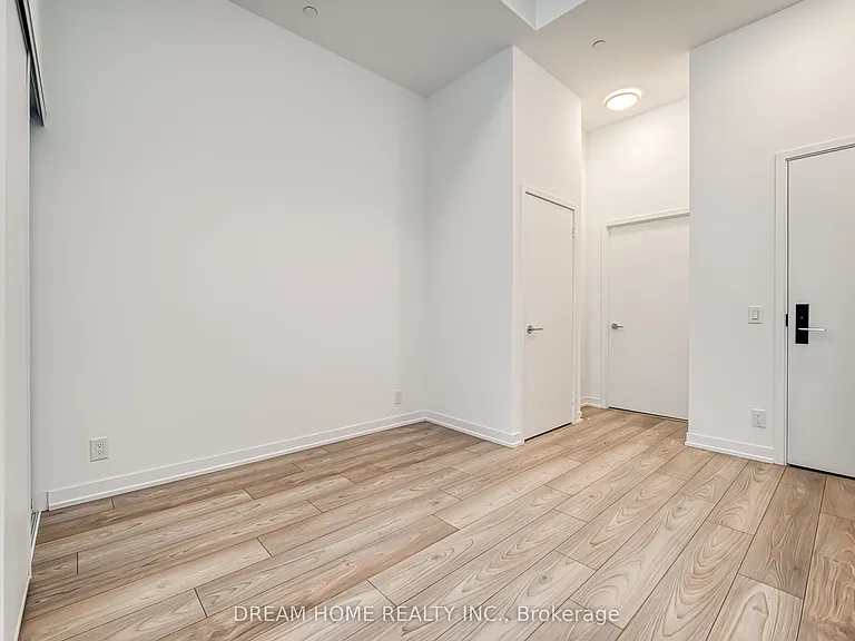 285 Dufferin St #705 — Photo 9