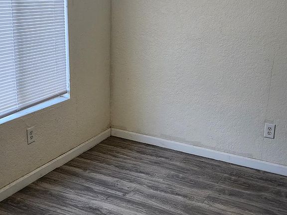 4th image of 515 S Santa Fe St APT D