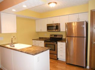 27 Ravine Ridge Dr S, Powell, OH 43065