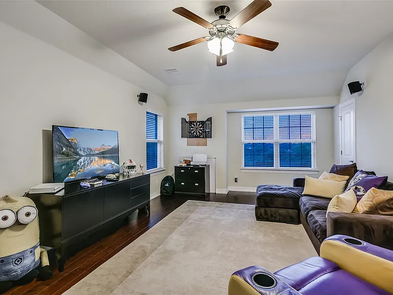 223 Lake Como Dr — Photo 17
