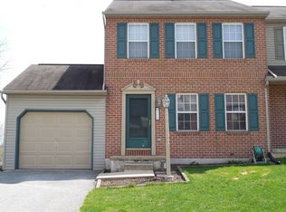 175 Heatherwood Dr, Ephrata, PA 17522