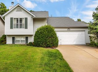 1213 Advance Dr, Florissant, MO
