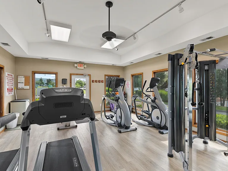 24/7 Fitness Center