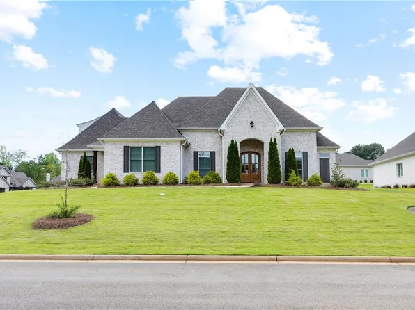 110 Newton Way, Auburn, AL 36830