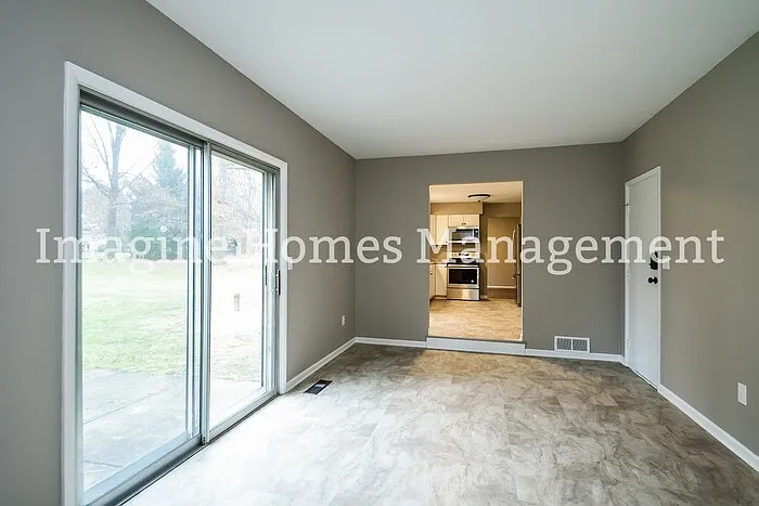 3 bed, 2.5 bath, 1640 sqft, $2,695 — Photo 4