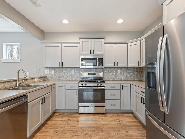 952 Timber Pine Dr — Photo 10