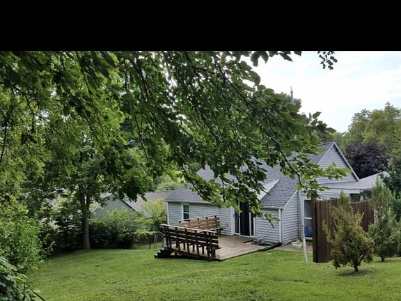 3rd image of 2174 Saint Ambrose St