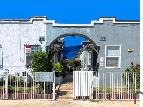 251 W 82nd St, Los Angeles, CA 90003