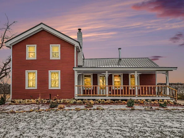 10531 Wood Rd, North Adams, MI 49262