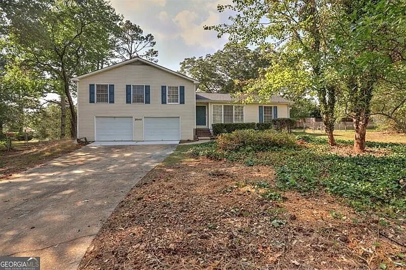 Building Photo - 2640 Tritt Ln NE