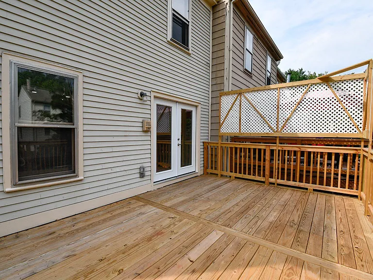 10709 Gideon Ct — Photo 13