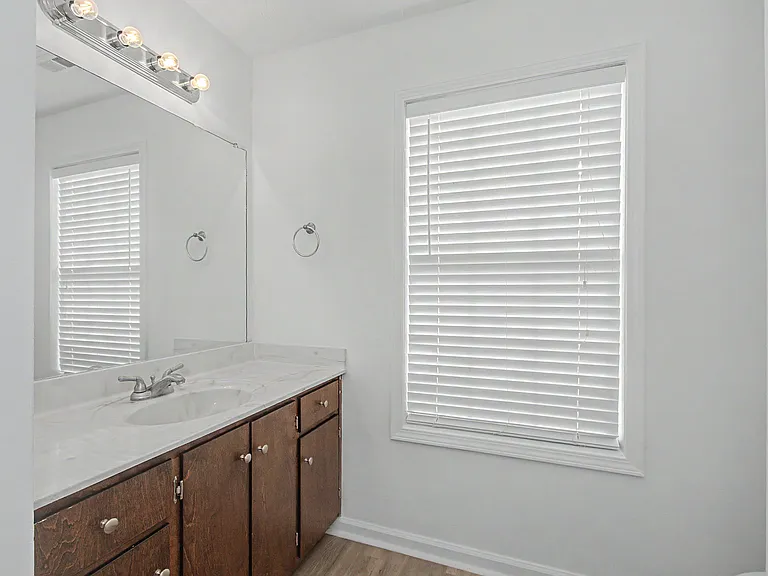 1371 Constitution Dr — Photo 30