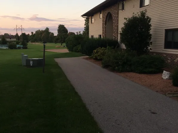 1735 Maricopa Dr APT C, Oshkosh, WI 54904