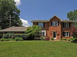 2 Cricket Ln, Saint Louis, MO
