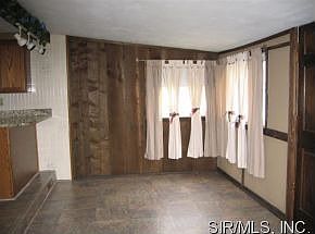 3rd image of 2820 Dogwood Dr