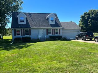 1177 Lake Rd, Conneaut, OH 44030
