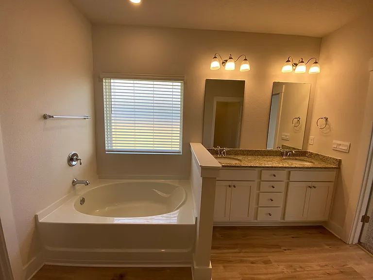3398 Southwind Dr — Photo 23