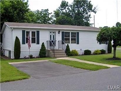 1st image of 3 Canterbury Ct