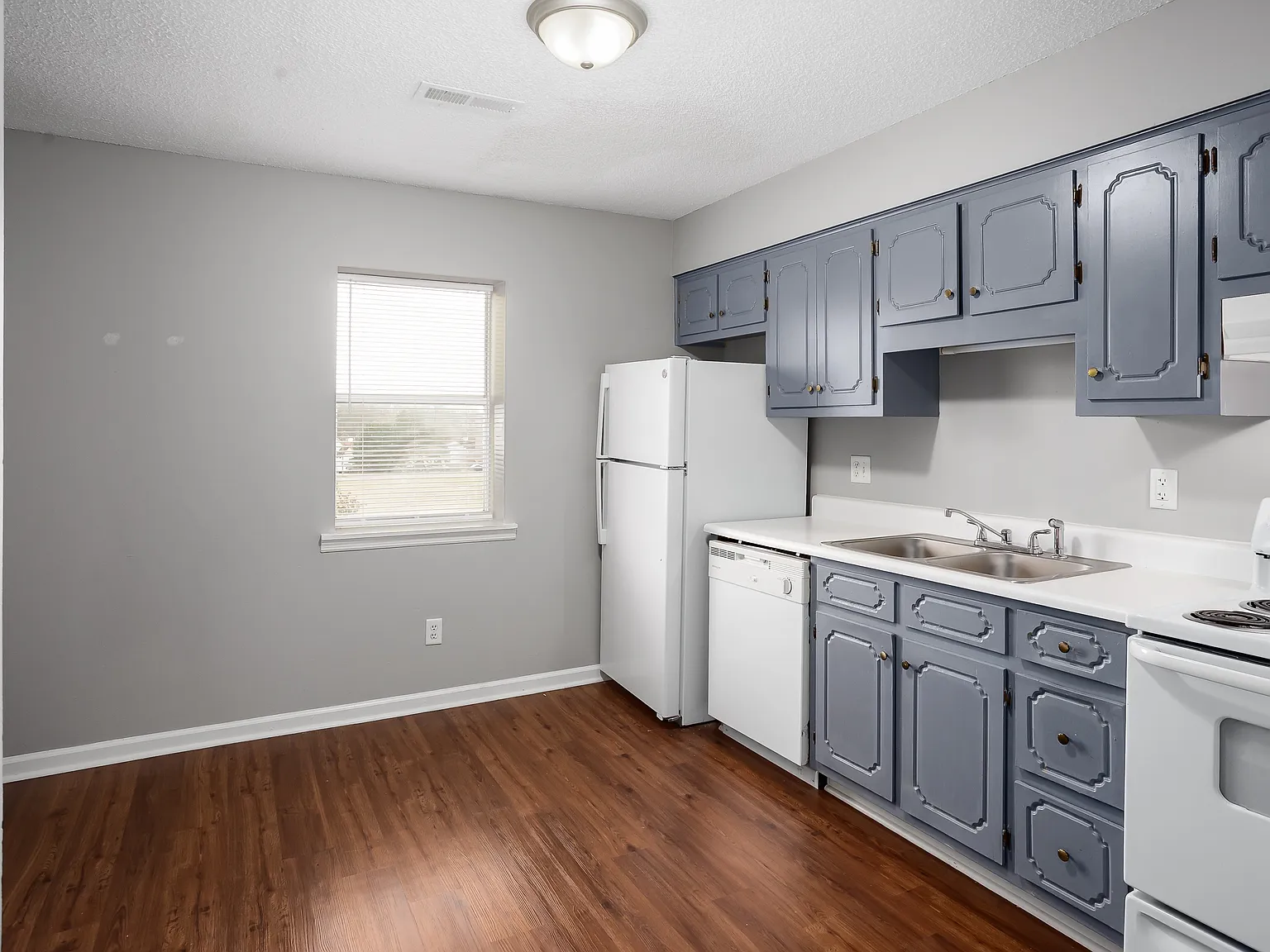 Village Landing — Photo 4