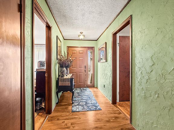 5th image of 1810 Snow Ln