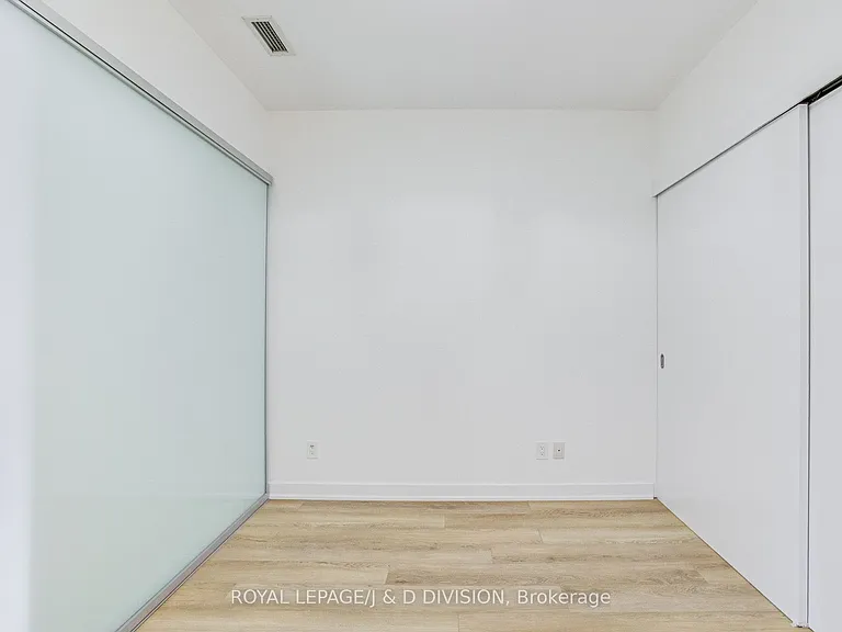 1030 King St W #435 — Photo 17