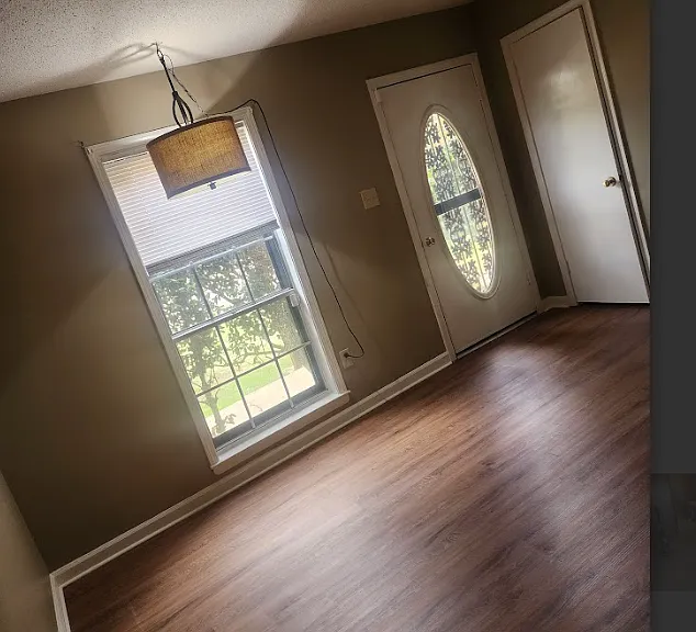 5285 Beaverton Dr — Photo 3