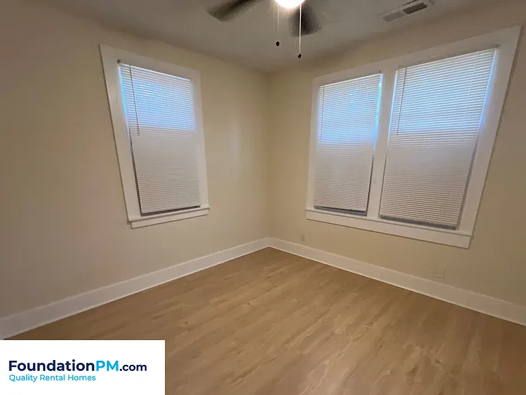 1683 Walker Ave — Photo 14