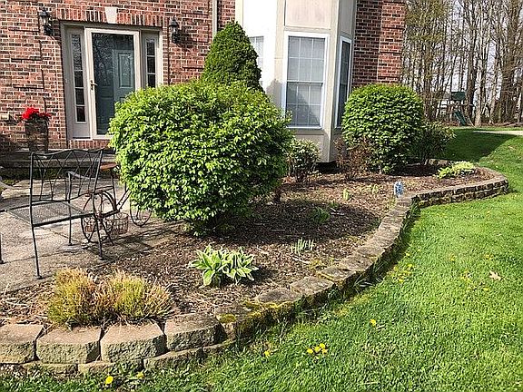 3rd image of 7764 Oak Meadow Dr